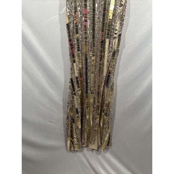 NWT Mac Duggal [ 4 ] Halter Neck Embellished Detailed Back Gown 93981 Nude Mirro - Picture 12 of 16